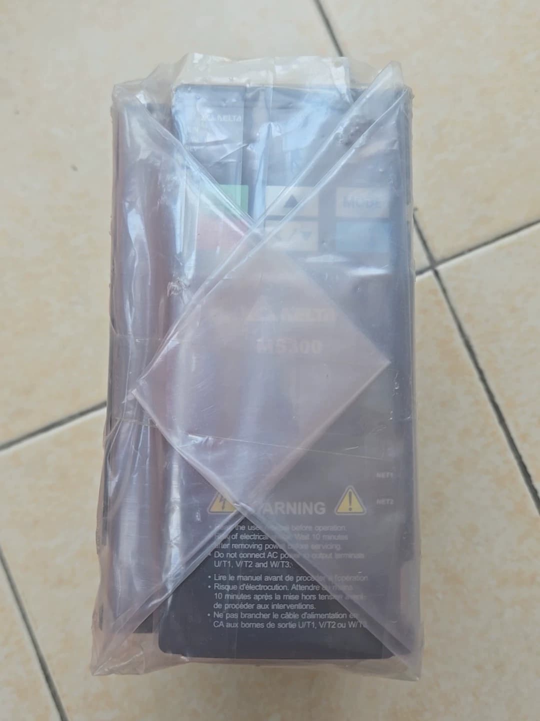 100% úplne nový originálny a originálny Delta 220V 1,5KW VFD7A5MS21ANSAA Frekvenčné meniče Pohon Servo Motor