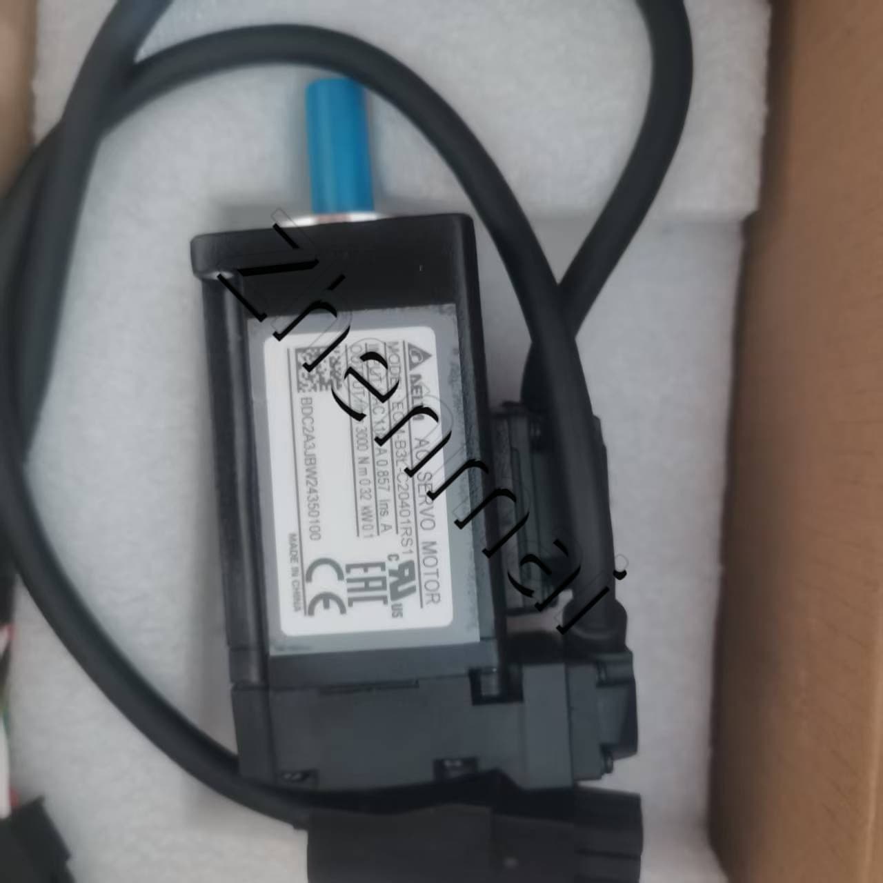 100% úplne nový originálny a originálny Delta ECM-B3L-C20401RS1 Frekvenčné meniče Hnací servomotor