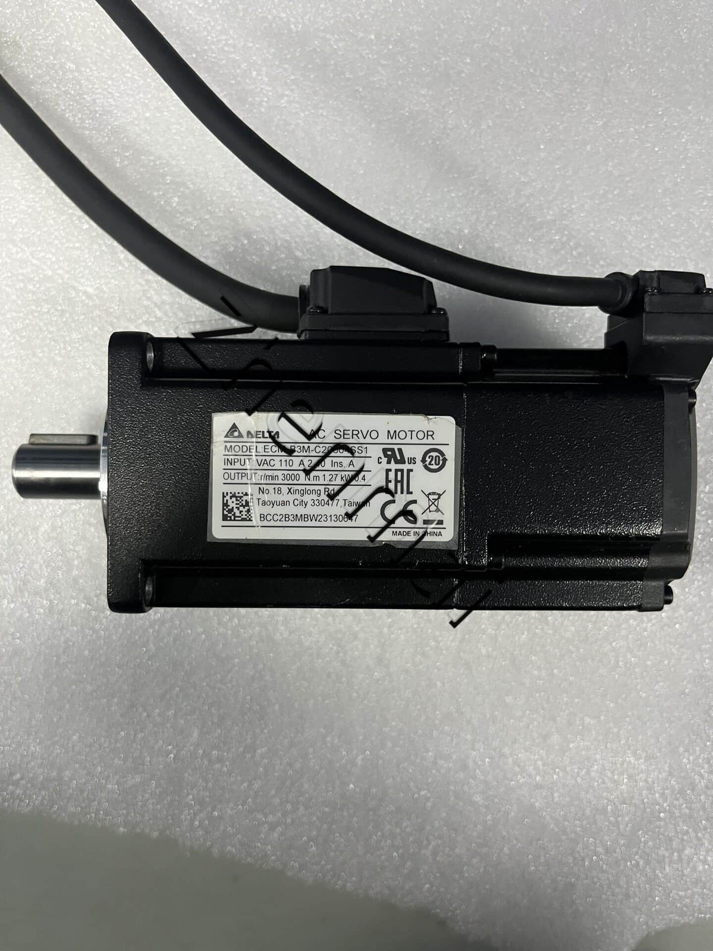 100% úplne nový originálny a originálny Delta ECM-B3M-C20604SS1 Frekvenčné meniče Pohon Servo Motor