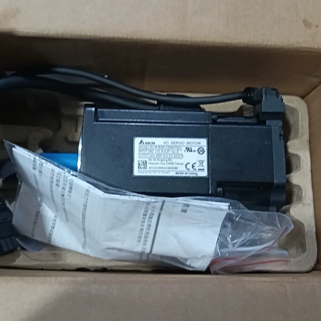 100% úplne nový originálny a originálny Delta ECM-B3M-C20807SS1 Frekvenčné meniče Pohon Servo Motor