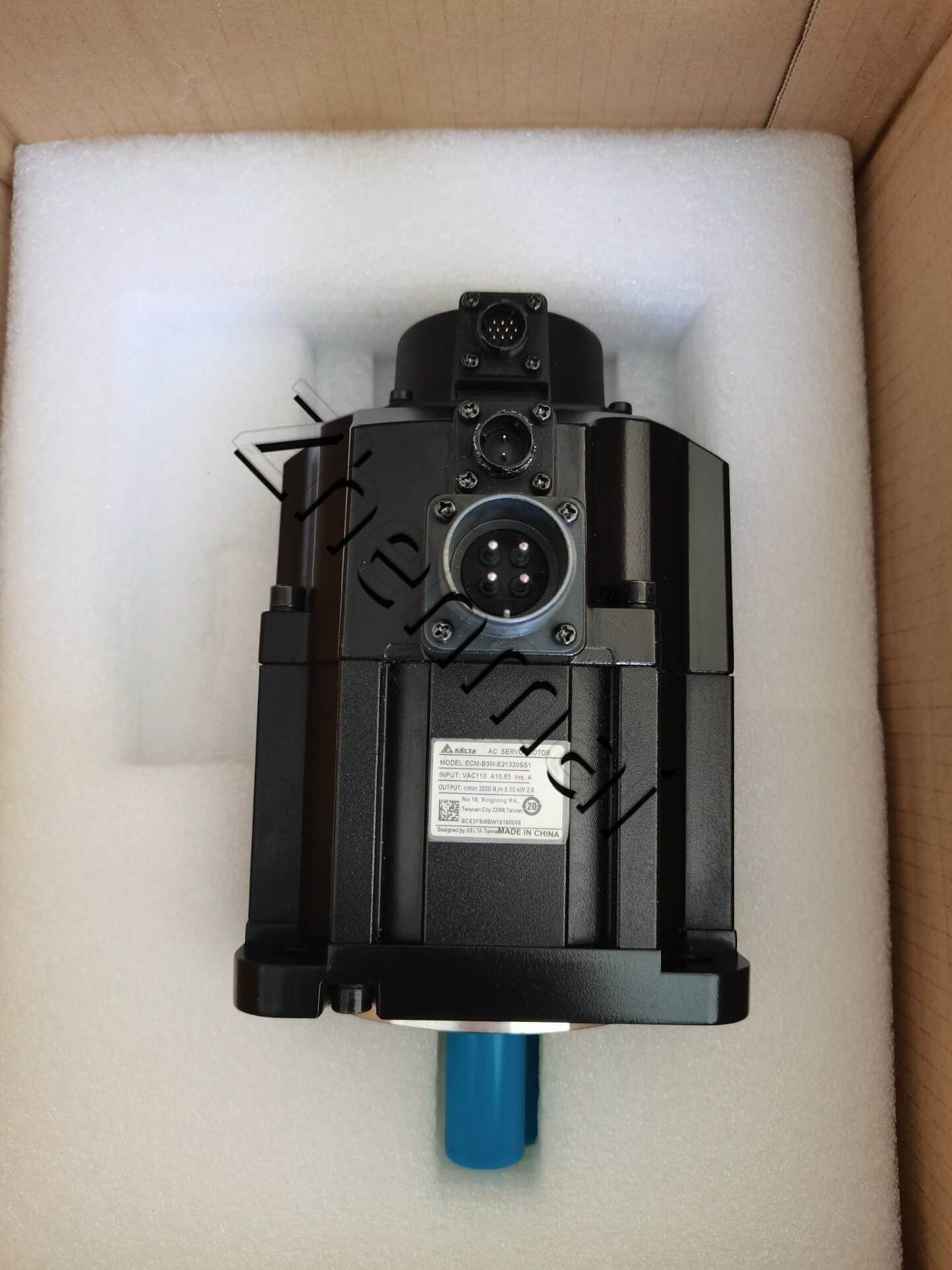 100% úplne nový originálny a originálny Delta ECM-B3M-E21320SS1 Frekvenčné meniče Pohon Servo Motor
