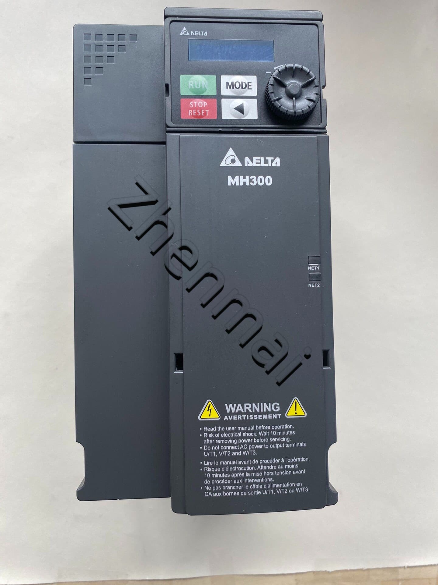100% úplne nový originálny a originálny Delta VFD17AMH43ANSAA 7,5KW Frekvenčný menič Pohon Servo Motor