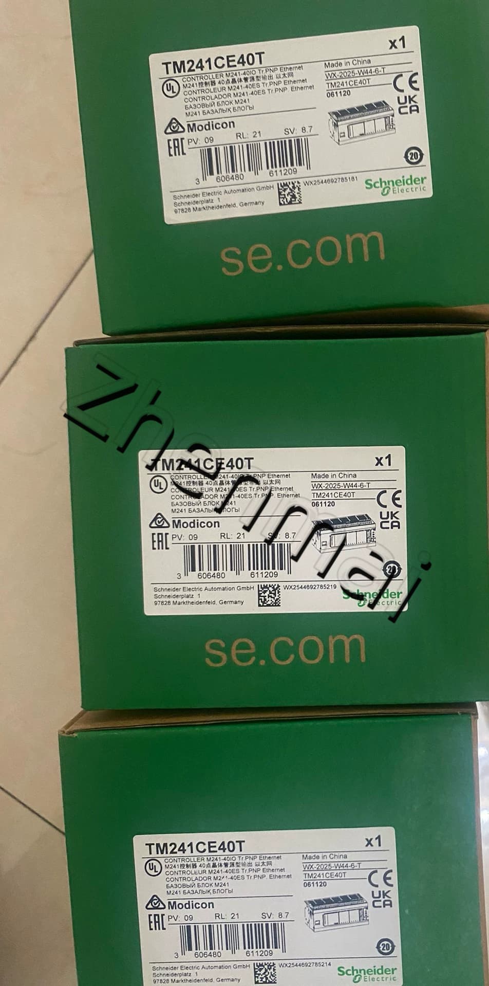 100% úplne nový, originálny a originálny Schneider TM241CE40T Frekvenčné meniče, ističe, stýkače, ochranné zariadenia