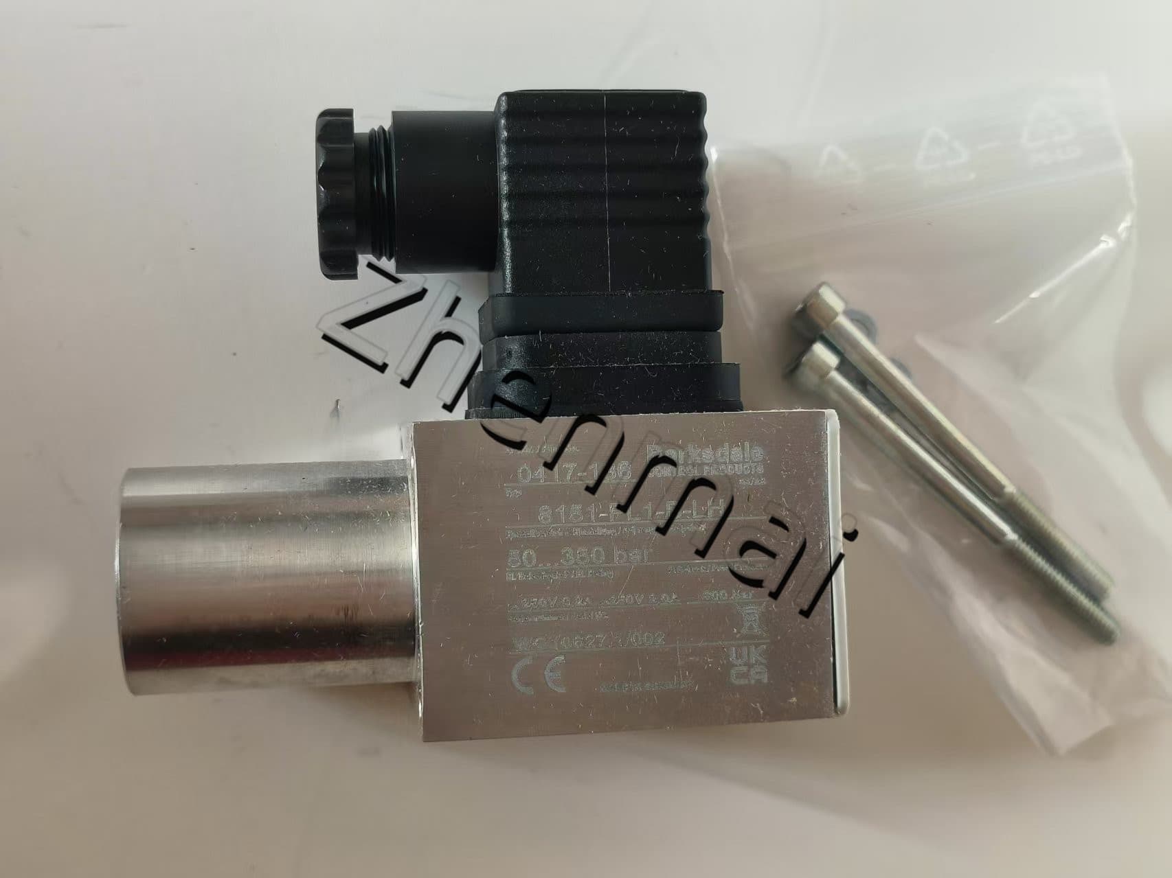 Úplne nový Originál Barksdale 8151-PL1-B-LH 0417-136 Tlakový senzor Hladinový spínač Prietokový spínač Tlakový spínač Rýchla dodávka