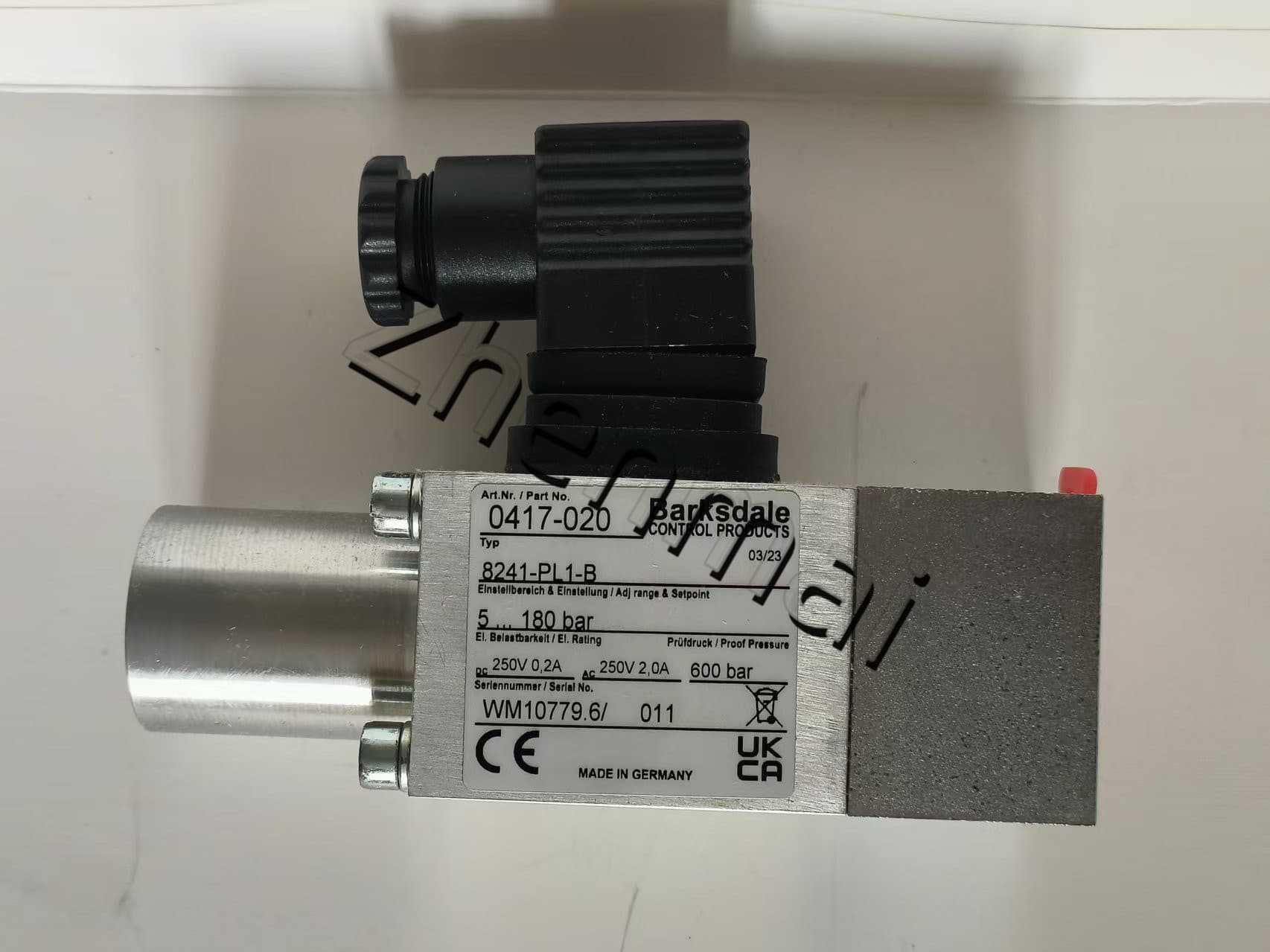 Úplne nový Originál Barksdale 8241-PL1-B 0417-020 Tlakový senzor Hladinový spínač Prietokový spínač Tlakový spínač Rýchla doprava