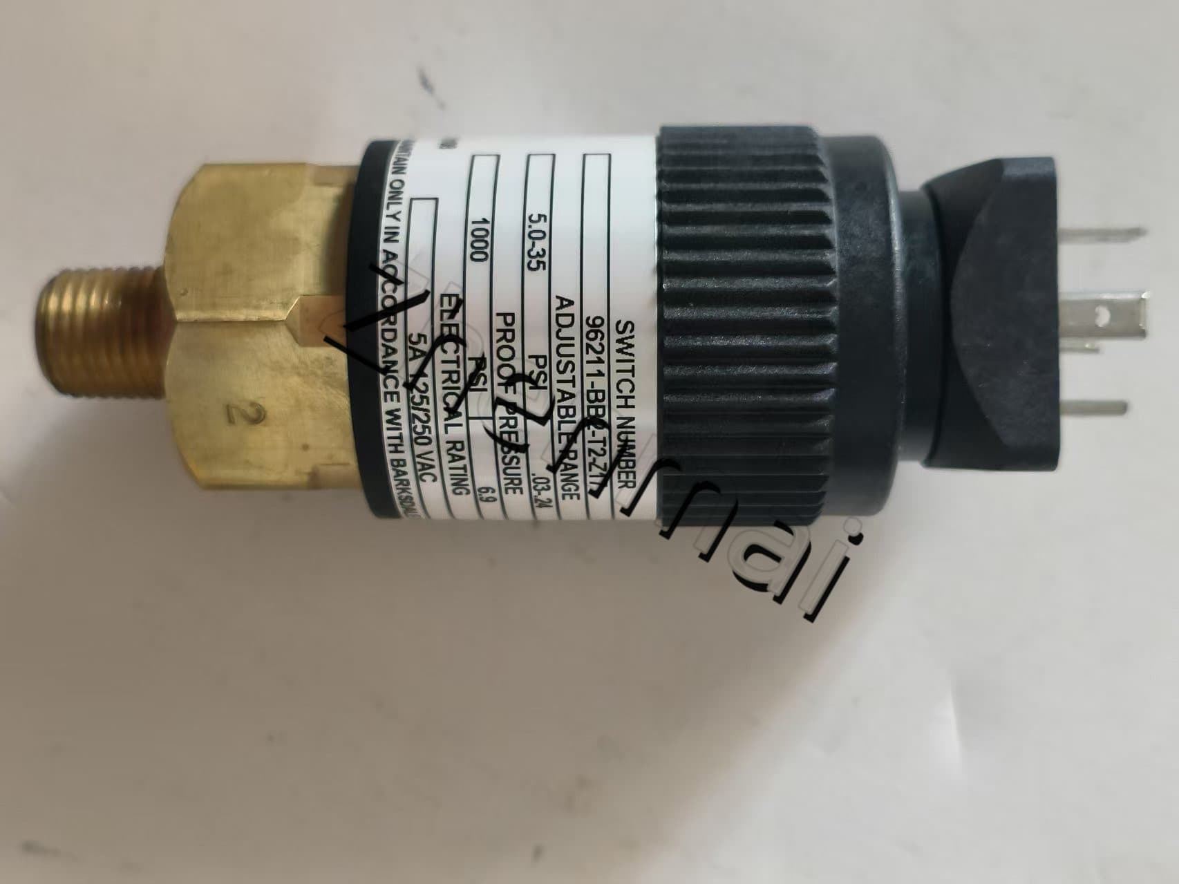 Úplne nový Originál Barksdale 96211-BB2-T2-Z17 Tlakový senzor Hladinový spínač Prietokový spínač Tlakový spínač Rýchla dodávka