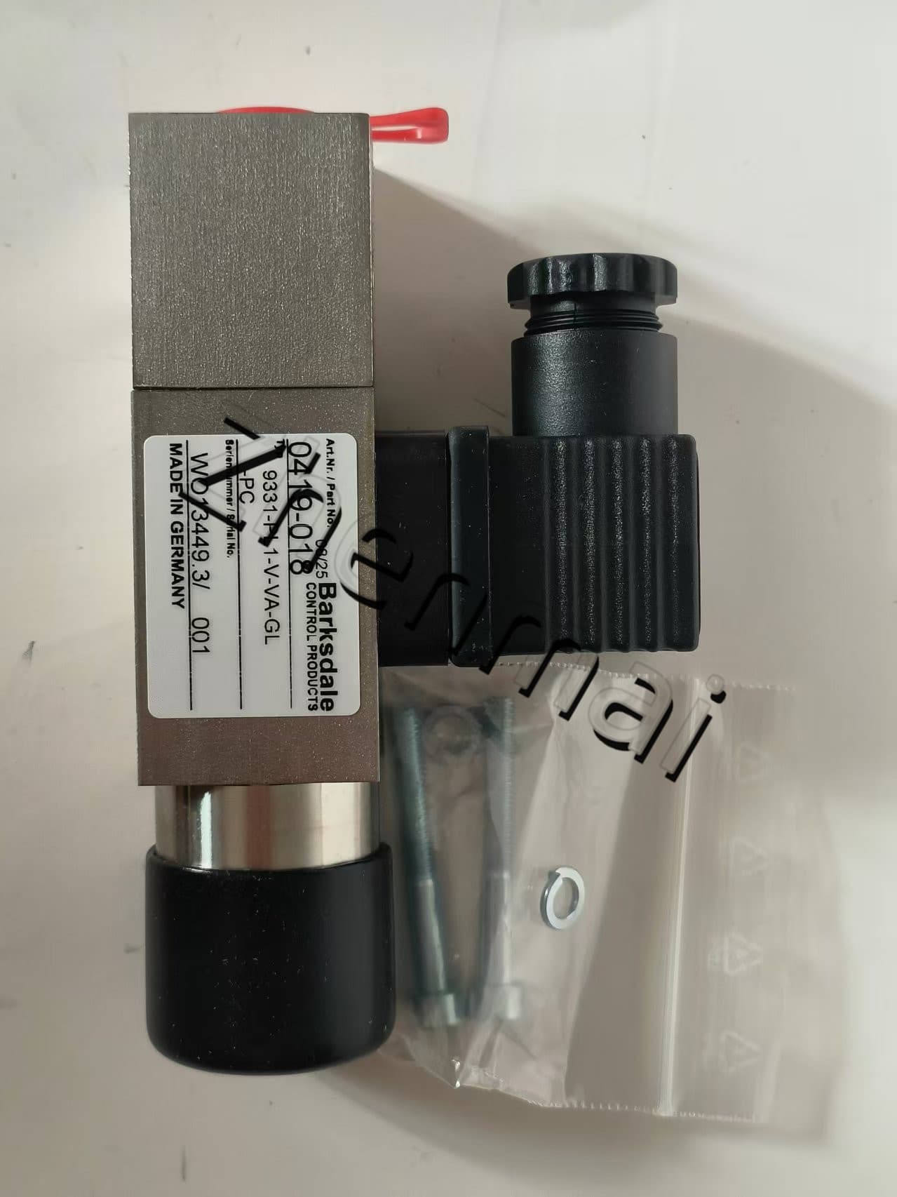 Úplne nový Originál Barksdale 99331-PL1-V-VA-GL-PC 0419-018 Tlakový senzor Hladinový spínač Prietokový spínač Tlakový spínač Rýchla dodávka