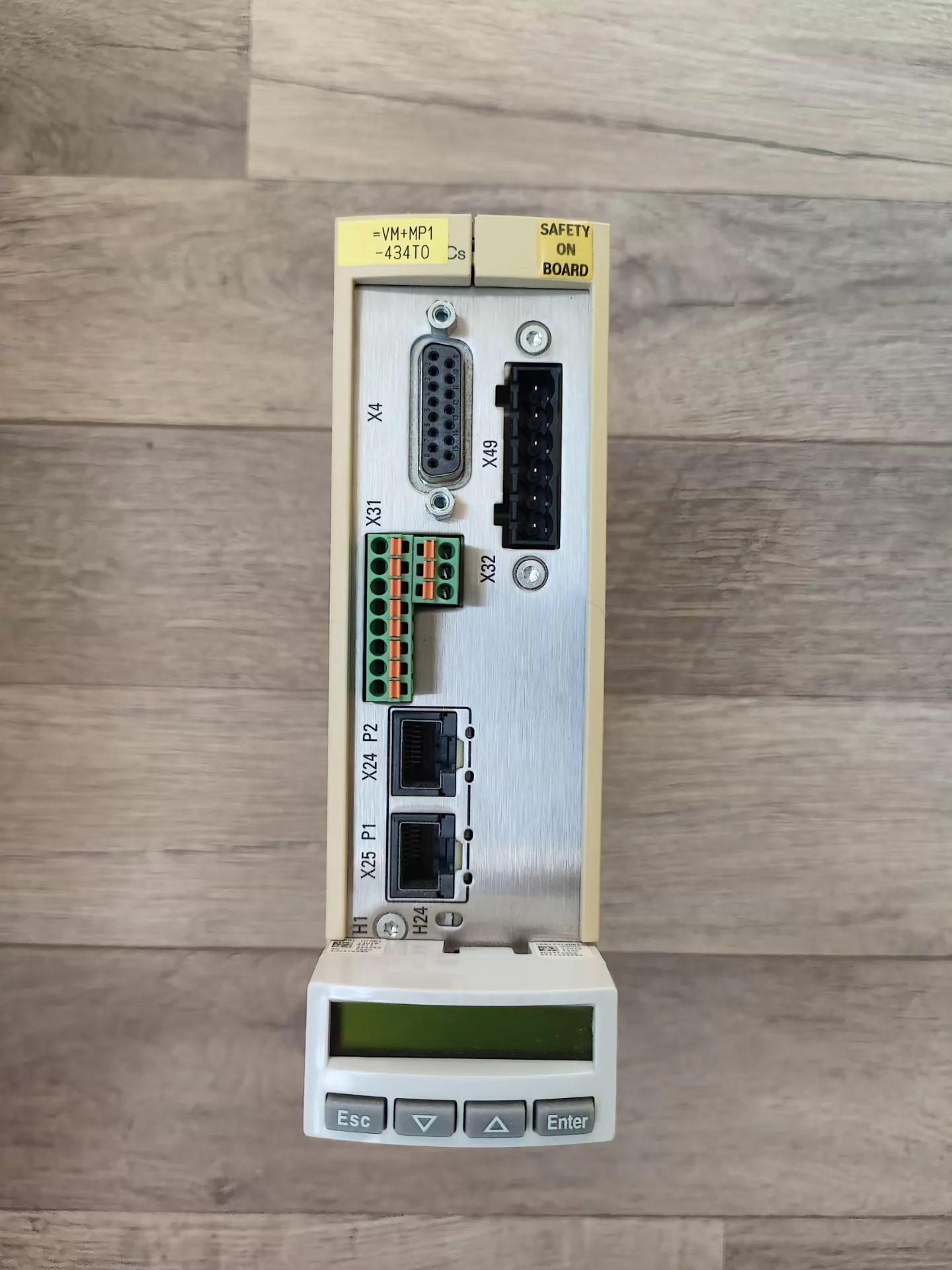 Úplne nový originálny servopohon Bosch Rexroth HCS01.1E-W0009-A-02-B-ET-EC-NN-L4-NN-FW Rýchla dodávka