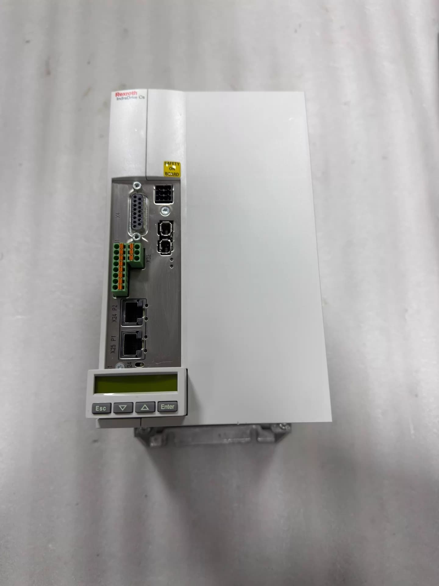 Úplne nový originálny servopohon Bosch Rexroth HCS01.1E-W0054-A-03-B-ET-EC-NN-S4-NN-FW Rýchla dodávka