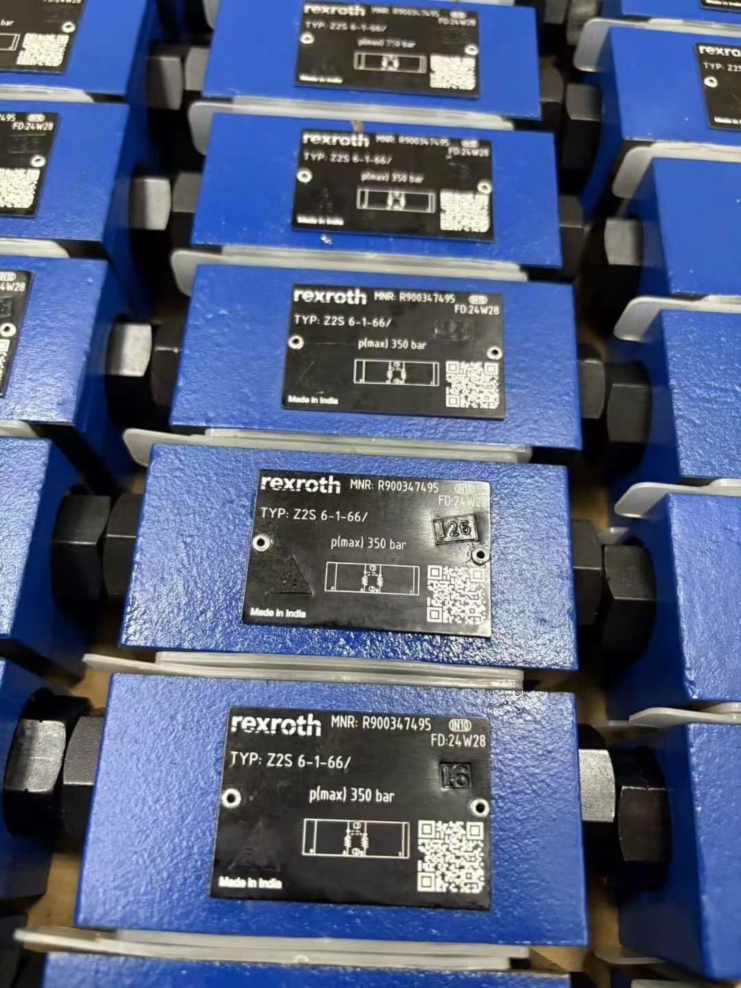 Úplne nový originálny servopohon Bosch Rexroth Proporcionálny ventil 4WRA6W30-2X/G24K4/V servomotor Rýchle dodanie
