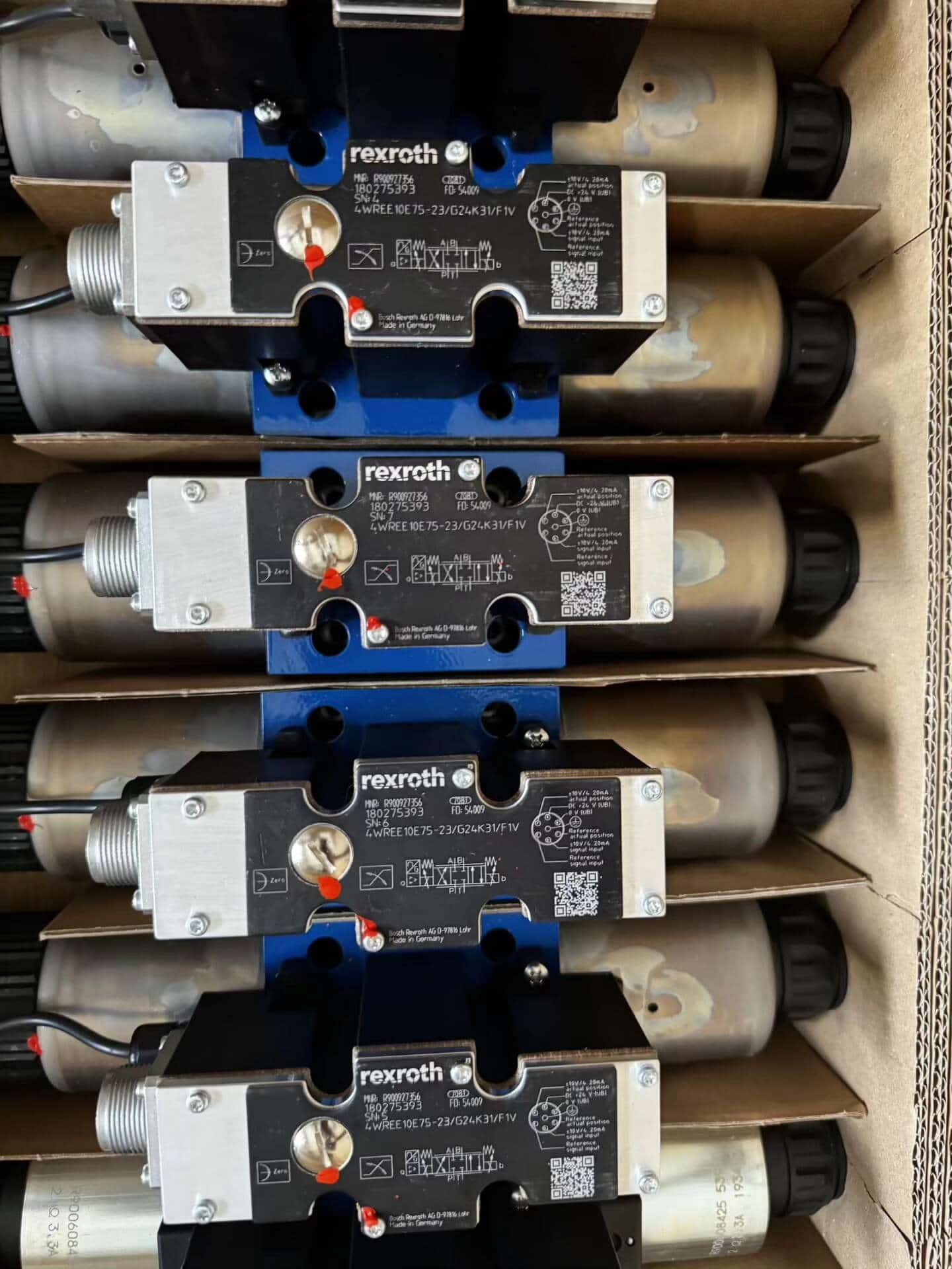 Úplne nový originálny servopohon Bosch Rexroth Proporcionálny ventil DBEM10-7X/315YG24K4M Servomotor Rýchla dodávka