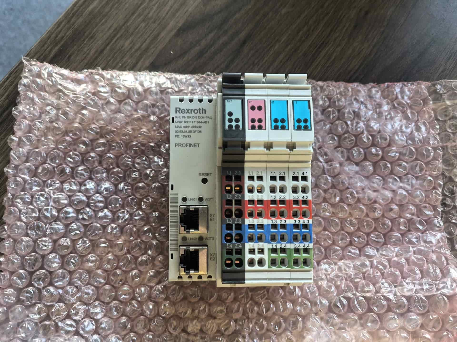 Úplne nový originálny servopohon Bosch Rexroth R911171944-AB1R-IL PN BK DI8 DO4-PAC servomotor Rýchla dodávka