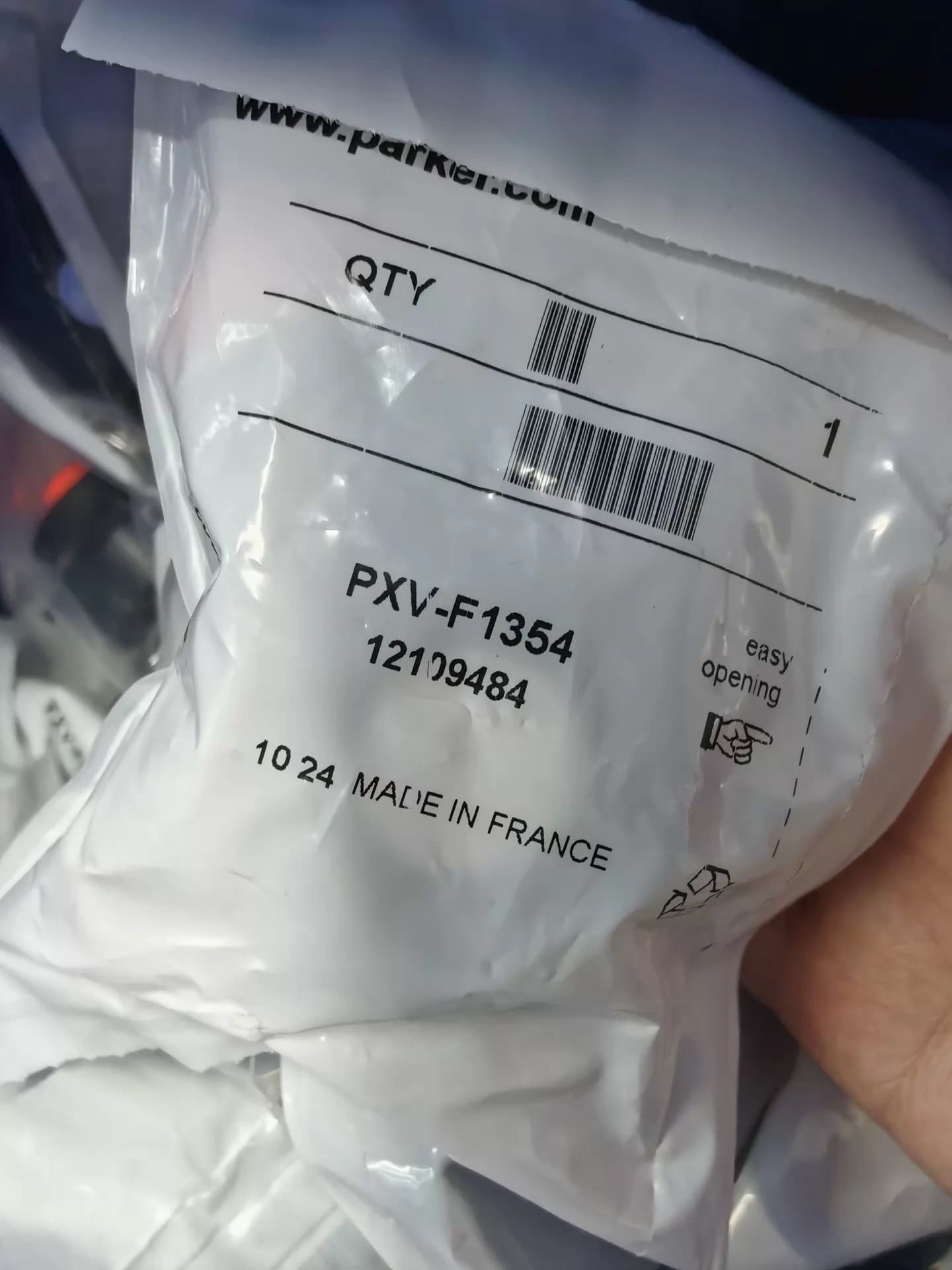 Úplne nový originálny Parker 6PXV-F1354 Servopohony s premenlivou frekvenciou pohony servomotory ovládače Rýchla dodávka