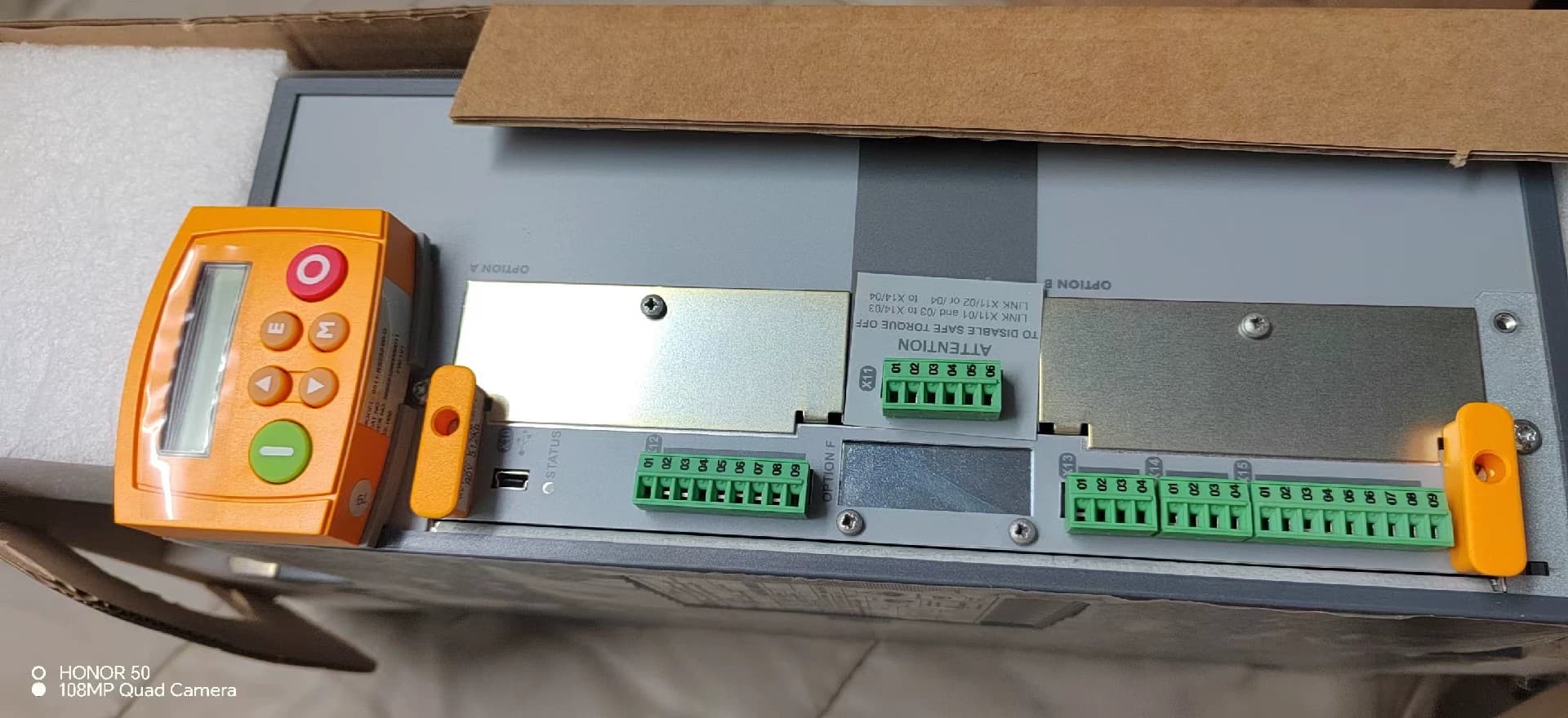 Úplne nový originálny Parker 890SD-532590D0-B00-1A000 Servopohony s premenlivou frekvenciou pohony servomotory ovládače Rýchla dodávka