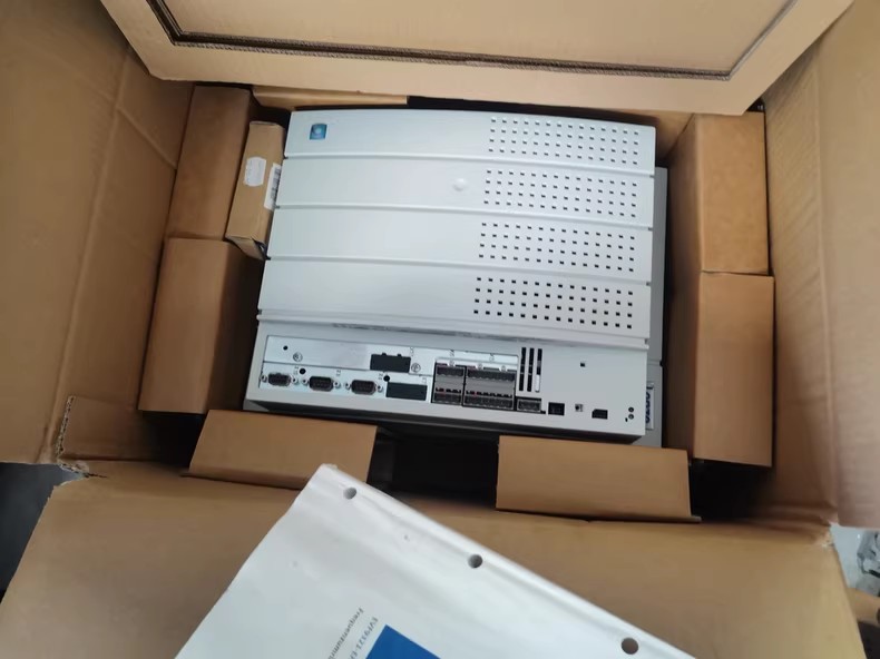 Originálny nový priemyselný I/O modul Lenze E94ASHE0034 FedEx DHL Fast Shipping