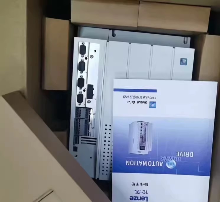 Originálny nový priemyselný I/O modul Lenze E94ASHE2024 FedEx DHL Fast Shipping