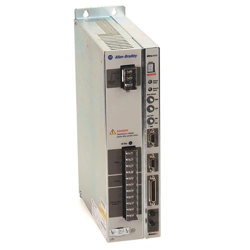 Nový originálny digitálny servopohon Allen-Bradley 2098-DSD-030 série Ultra 3000 Rýchla dodávka